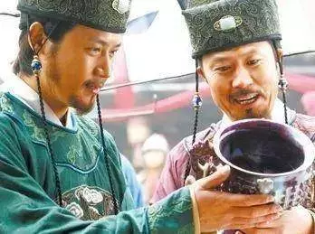古代沒有銀行轉帳,皇帝如何將工資發給官員?看完佩服古人的智慧!