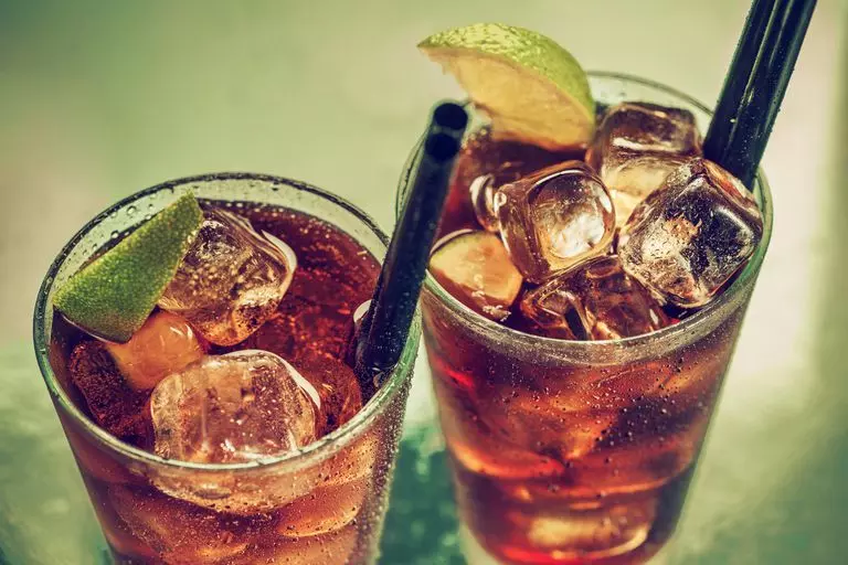 沒喝飲料不行?哈佛研究顯示「喝越多越早上天堂」 每天2杯手搖飲「風險激增63%」:尤其是女生!