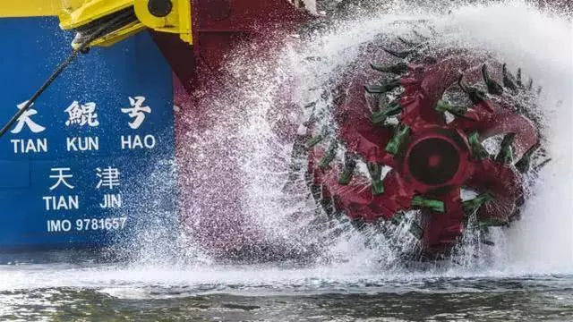 排水量17000噸!國產「航公」萬噸巨艦橫空出世:嚴令禁止出口