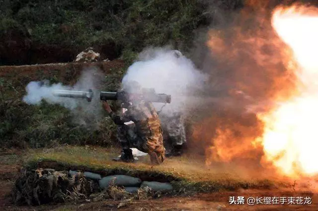 俄羅斯雲爆彈 瞬間就將大量的美軍僱傭兵和武裝分子送上了西天