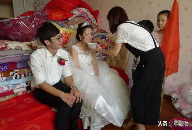 婆婆去世,把30萬都給小姑子了,3年後,小姑子傻眼了