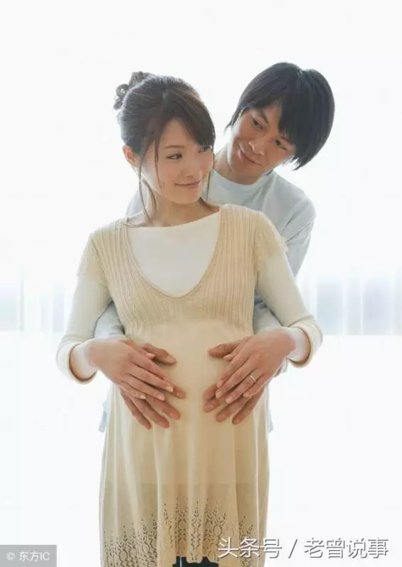 丈夫工地摔瘸腿,妻子離婚出走,沒想到2天後收到丈夫的新婚請柬