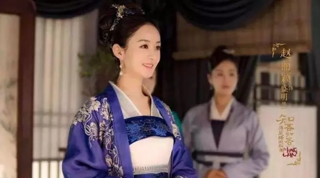 馮紹峰首談當爸感受,孩子一鬧趙麗穎就哭,哄完孩子哄妻子!