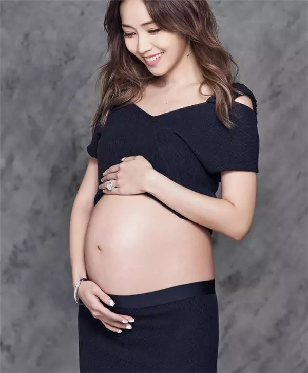 「老公已簽葉克膜文件」兒子三度進加護病房,侯佩岑心急落淚:找不到病因...!