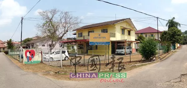 雙親當馬勞 華裔姐弟身無分文被外婆置路邊於不顧 「想去新加坡找爸媽」