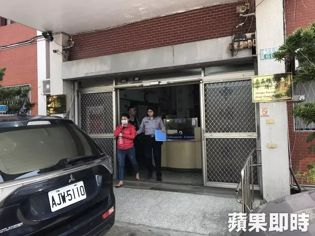 【追殺畫面曝光】驚見LINE喊別人「寶貝」 悍女持刀刺殺劈腿男友