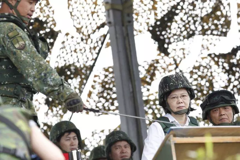 台灣如何免於自取滅亡?美國前駐台軍事記者:華府須敲醒台灣精英的美夢,別等美軍來救