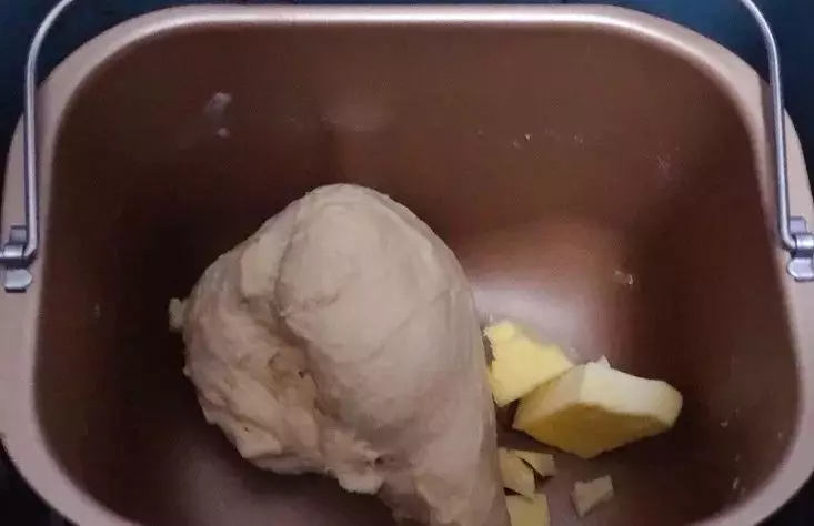 麵包店上架的搶手貨,麥香肉鬆麵包,客人超愛的單品!