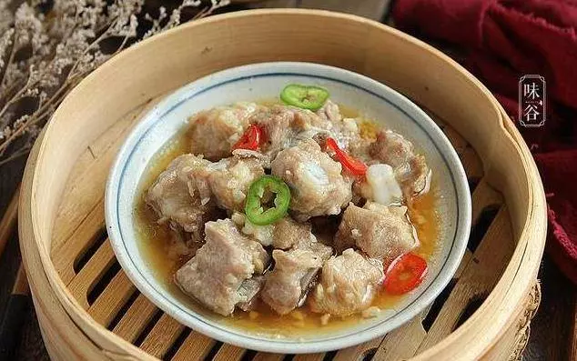 廣東老師傅教你【粵式蒸排骨】最正宗做法,簡單幾步,肉質嫩滑,在家就能做