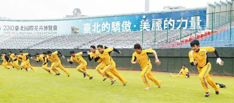 中職21年/假球案帶走半支兄弟 象雜牌軍奪冠