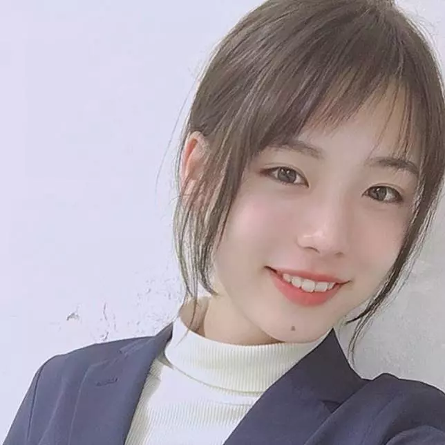 視覺衝擊!16歲美少年與姊合照曝光 網驚:根本姊妹