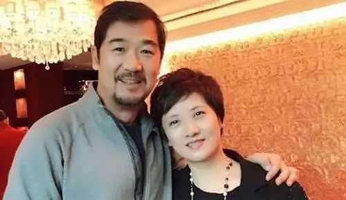 10大男星演藝圈一爆紅成名,渣到「拋棄糟糠之妻」!如今他們竟過著這樣的生活!