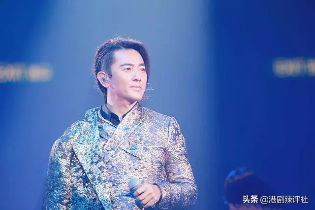 共患難13年,鄭伊健豪擲千萬買地皮送岳父,蒙嘉慧變身做公司董事
