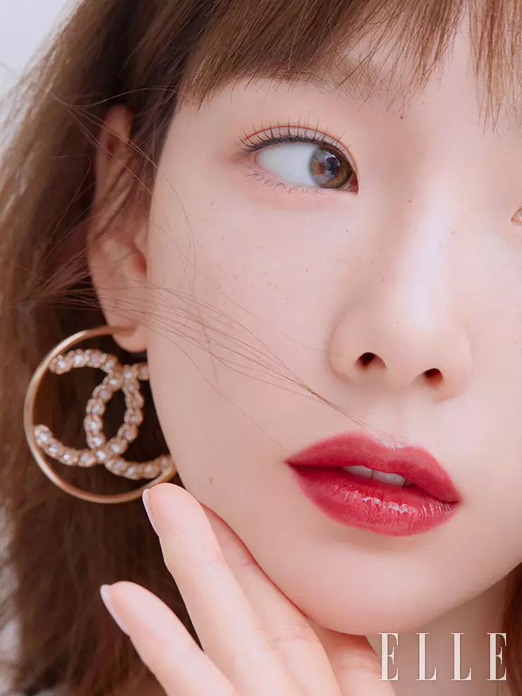 [少女時代][新聞]190321 好絕美一女的泰妍Elle Korea 四月號畫報持臉殺人