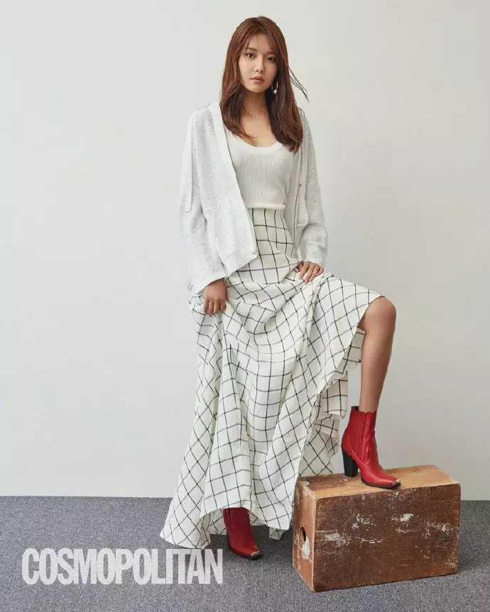[少女時代][新聞]190321 好絕美一女的泰妍Elle Korea 四月號畫報持臉殺人