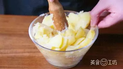 土豆又出新做法,夠香!夠糯!好吃哭