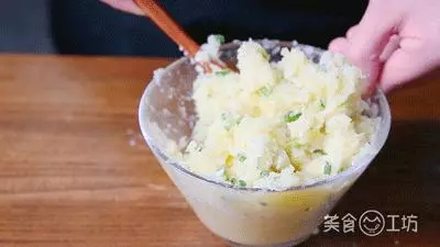 土豆又出新做法,夠香!夠糯!好吃哭
