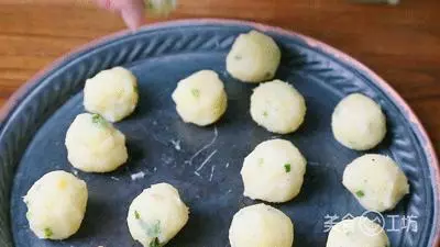 土豆又出新做法,夠香!夠糯!好吃哭