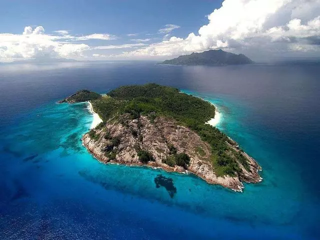 地球上最"值得"一去的6個小眾海島,這些的海島不去可惜