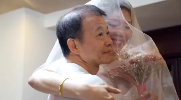 出嫁這天爸爸錄了一段影片,對女兒訴說心裡的話!女兒結束後才看到,全程邊看邊哭~~