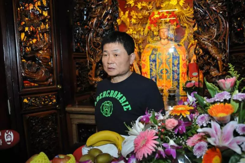 腳痛到需要開刀!顏清標親身經歷神蹟,憑著「大甲媽令符」走完遶境全程!