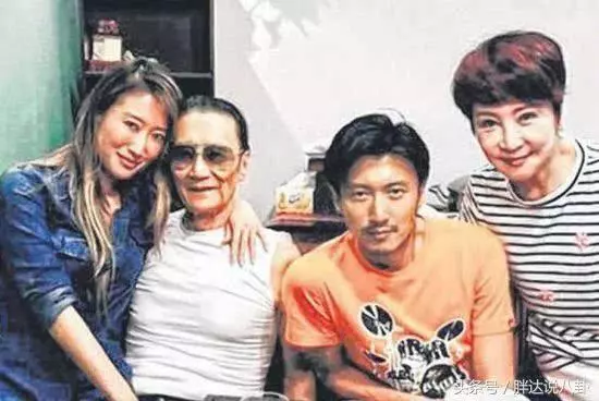 50歲王菲大肚逛商場,81歲謝賢老來得子,謝霆鋒終於說出心裡話!