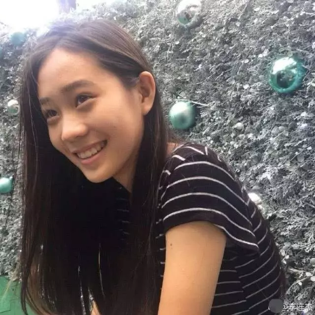 【李連杰女兒長大了】首次公開成年女兒的合照,她們繼承了利智的好身材,網友:好有氣質啊~