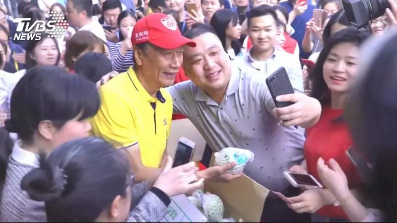 首批燕巢芭樂到了! 郭董當賣果郎1HR賣光