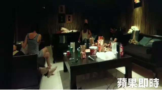 6男戰2女辯不知吃幼齒 少女1句話秒戳謊