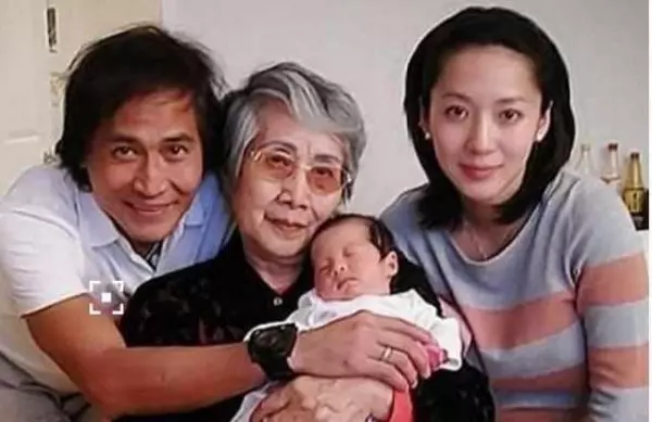 25歲嫁50歲有錢老公!移民美國後生2個孩子,如今她活成這樣!