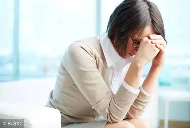 我質問爸爸為何婚內重建家庭?他給出一個答案,我愣在了原地!