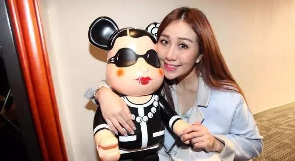 賭王家教非常嚴格,何超盈還敢未婚先孕,只能說四太這步棋太妙!