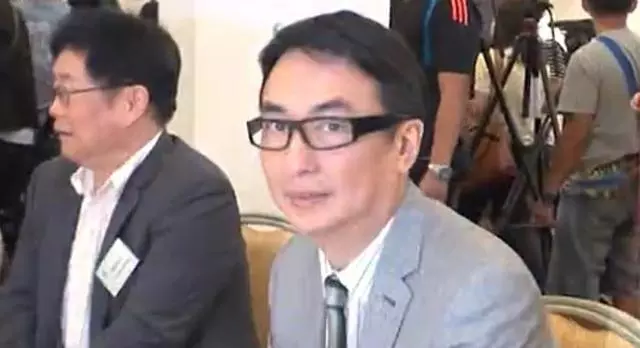 千億兒媳名號不保?李兆基退休,徐子淇老公與大叔子明爭暗鬥!