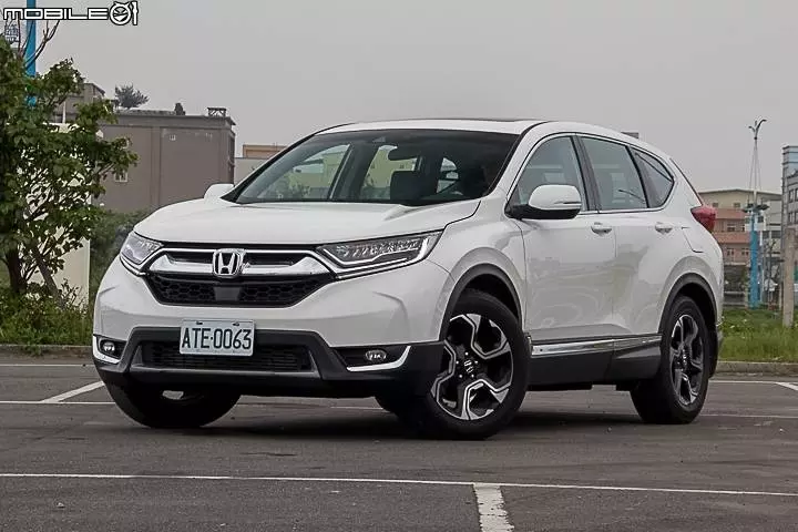 R A V 4 / CR-V / CX-5 / Forester全面開戰! 熱門中型SUV集體評比