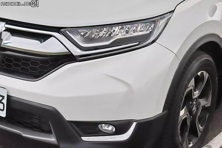 R A V 4 / CR-V / CX-5 / Forester全面開戰! 熱門中型SUV集體評比