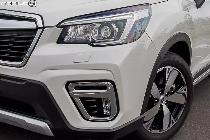 R A V 4 / CR-V / CX-5 / Forester全面開戰! 熱門中型SUV集體評比