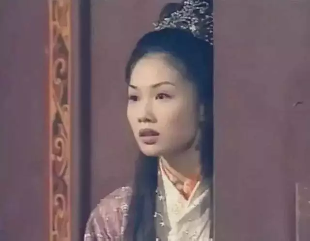 TVB前港姐,息影10年再度亮相!43歲更罕見曬fit爆身材!