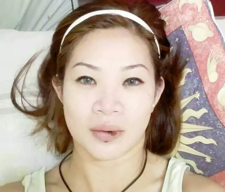 新加坡男子逼老婆「賣K粉」,利用孩子在ICU的照片騙錢去「賭球」.....再叫老婆還賭債「30多千」!