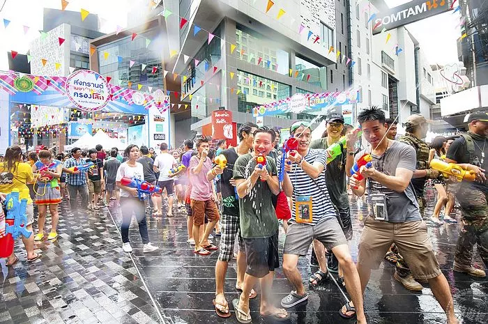 泰國傳統新年即將到 潑水節消暑玩水趣