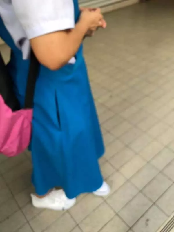 女生放學苦等媽媽6小時 背後的「真相」讓人心疼!