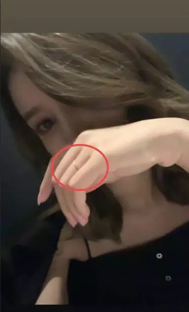 林峰求婚成功了嗎?女友張馨月大曬戒指一臉羞澀!