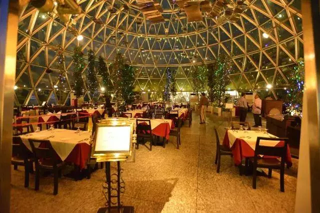 新加坡10家景美卻不貴的屋頂bar和餐廳,一個人花費不到30元!