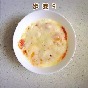 【香腸奶酪烘蛋的做法】只需擺好材料去微波!驚艷全家的早餐端上桌
