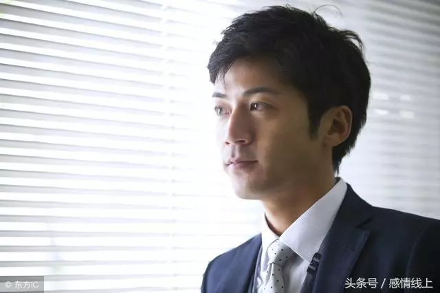 繼母對我非打即罵,16年後她的親生兒子結婚,我心甘情願拿出10萬