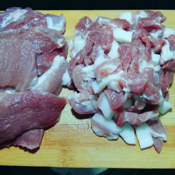阿嬤用了50年的酥肉配方,慢一秒就夾不到,簡單幾步,新手也能做到0失敗
