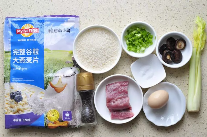 一碗內容豐富的粥可以這樣煮----燕麥雞蛋瘦肉粥