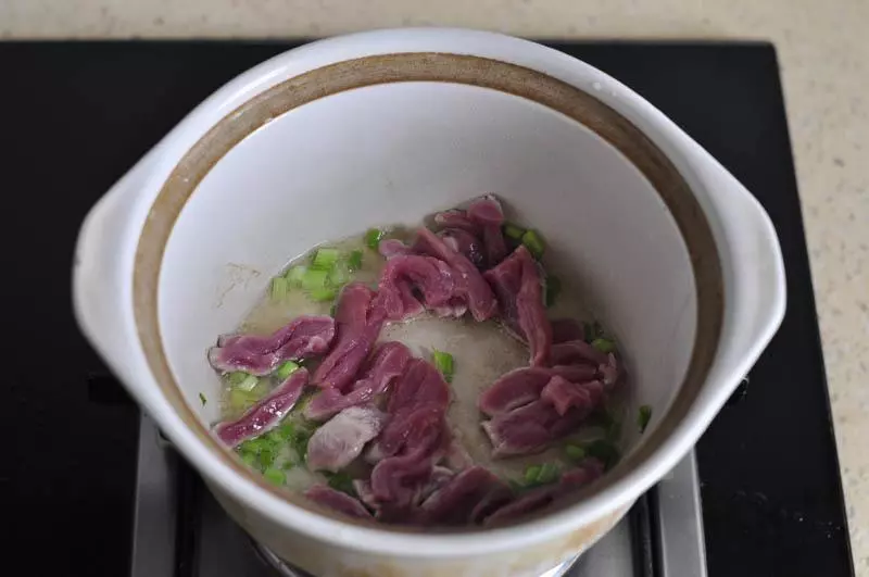 一碗內容豐富的粥可以這樣煮----燕麥雞蛋瘦肉粥