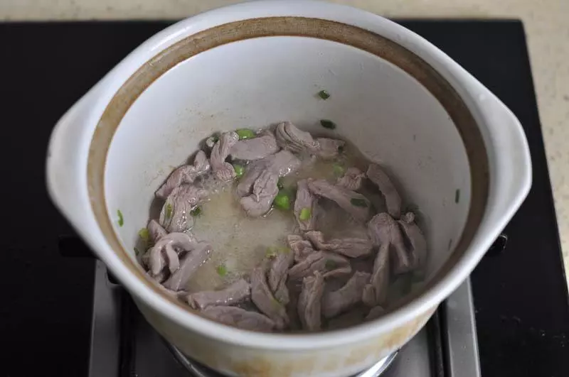 一碗內容豐富的粥可以這樣煮----燕麥雞蛋瘦肉粥