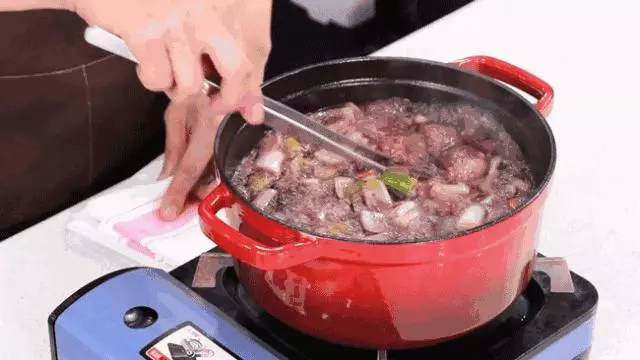 燉肉時總燉不好?30年大廚總結幾個燉肉的經驗,趕緊試試