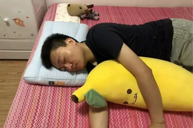 枕頭用錯傷頸椎,3 步教你選個好枕頭